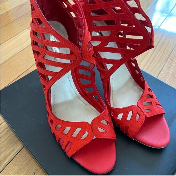 Super Cute and Very Sexy BCBG Generation Camdynn Laser-Cut Heeled. Size 9 - Picture 8 of 8